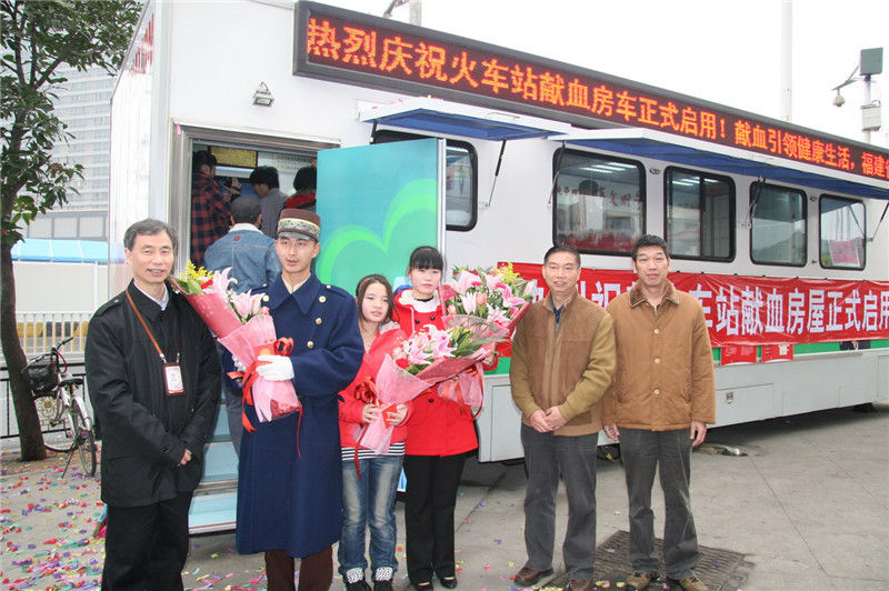 獻(xiàn)血房車(chē)投入使用需要注意什么呢？02
